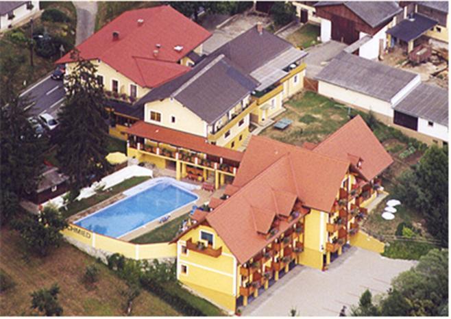 Gasthof Hotel Schmied Arnfels Ngoại thất bức ảnh